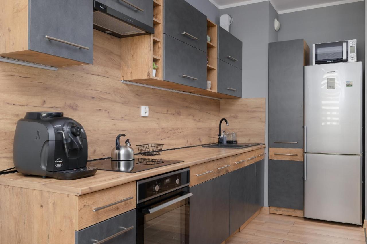 Osiedle Avia Family Apartment In Krakow With Balcony By Noclegi Renters Exteriér fotografie