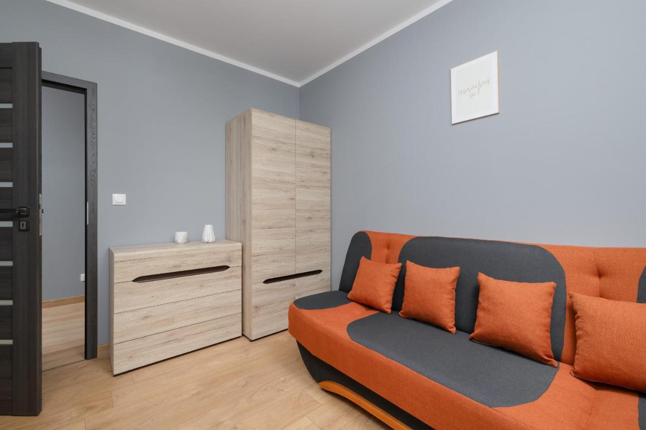 Osiedle Avia Family Apartment In Krakow With Balcony By Noclegi Renters Exteriér fotografie